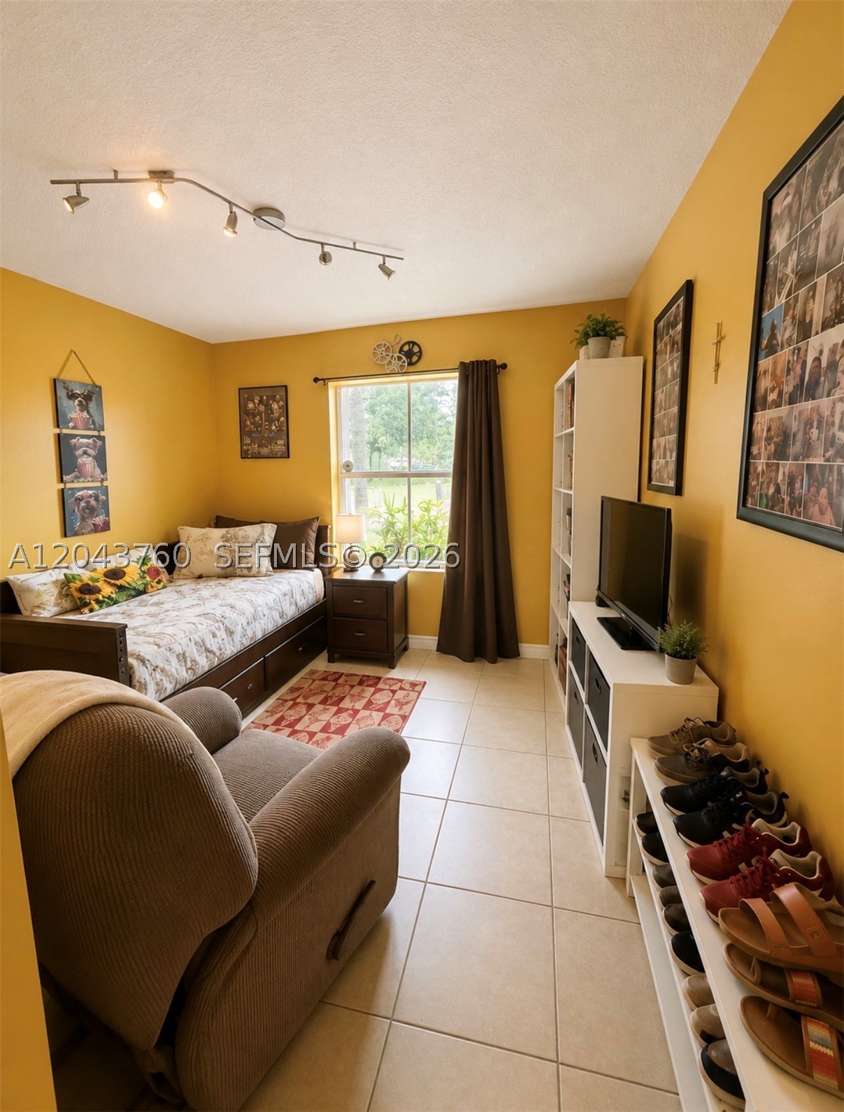 POD 9 AT MONARCH LAKES - Residential