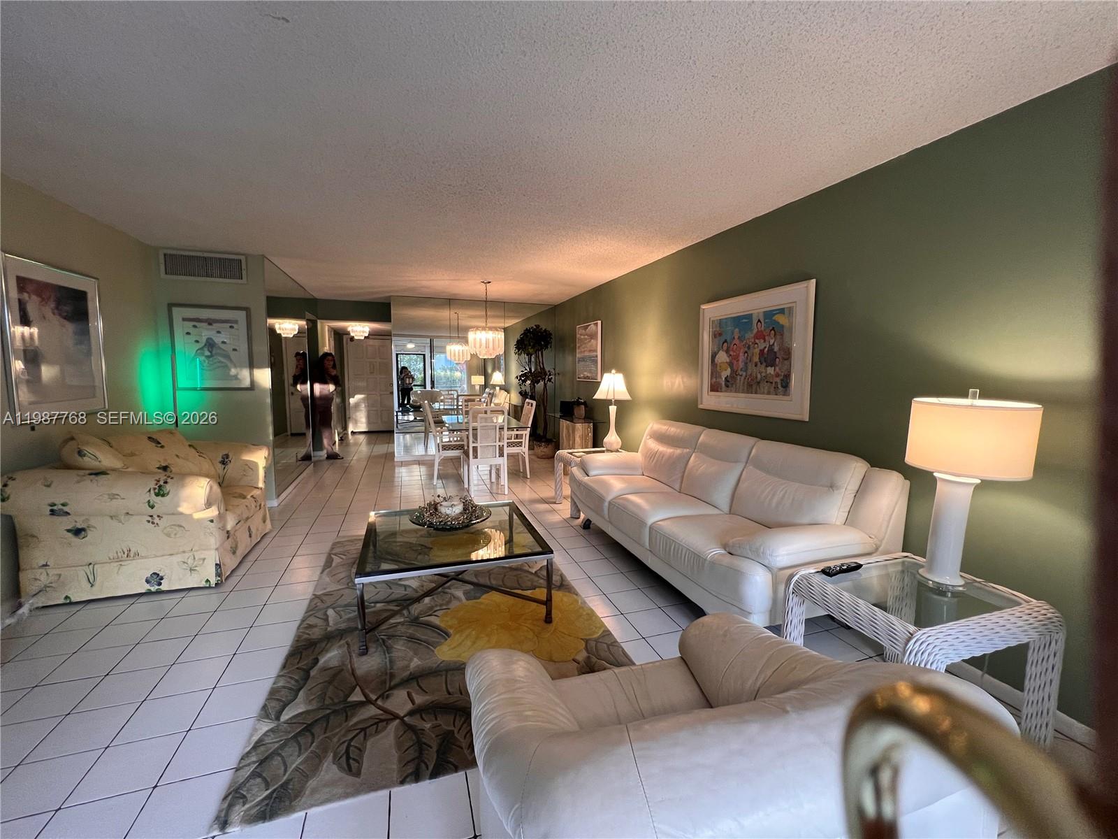 FOUNTAINS OF PALM BEACH C - Residential