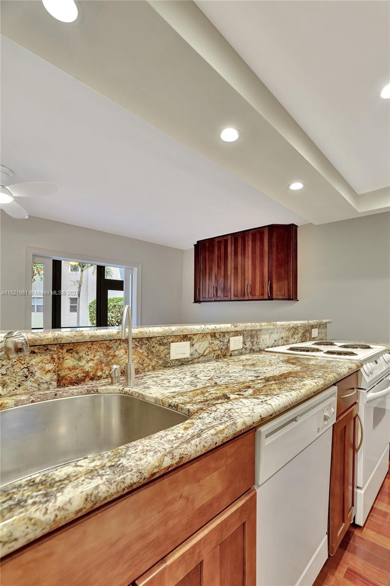 EMBARCADERO CONDO - Residential