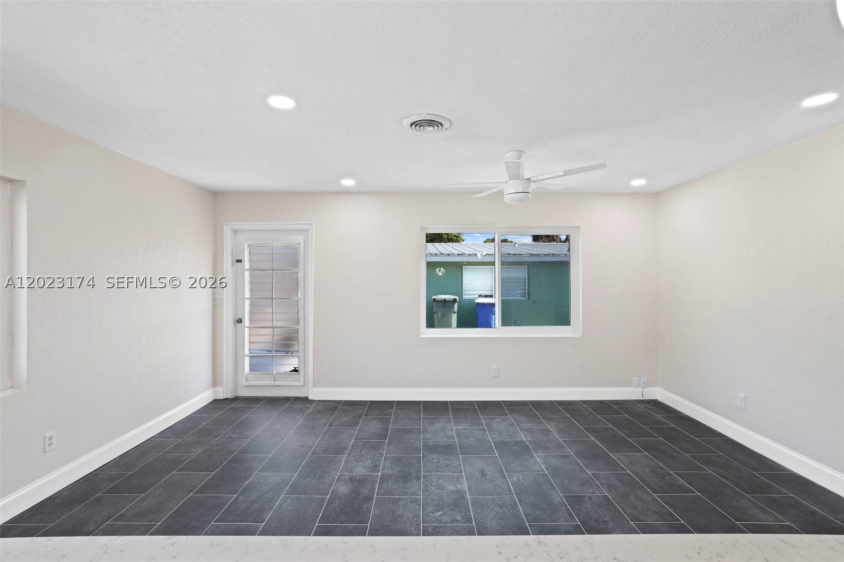MARAVILLA ESTATES - Residential