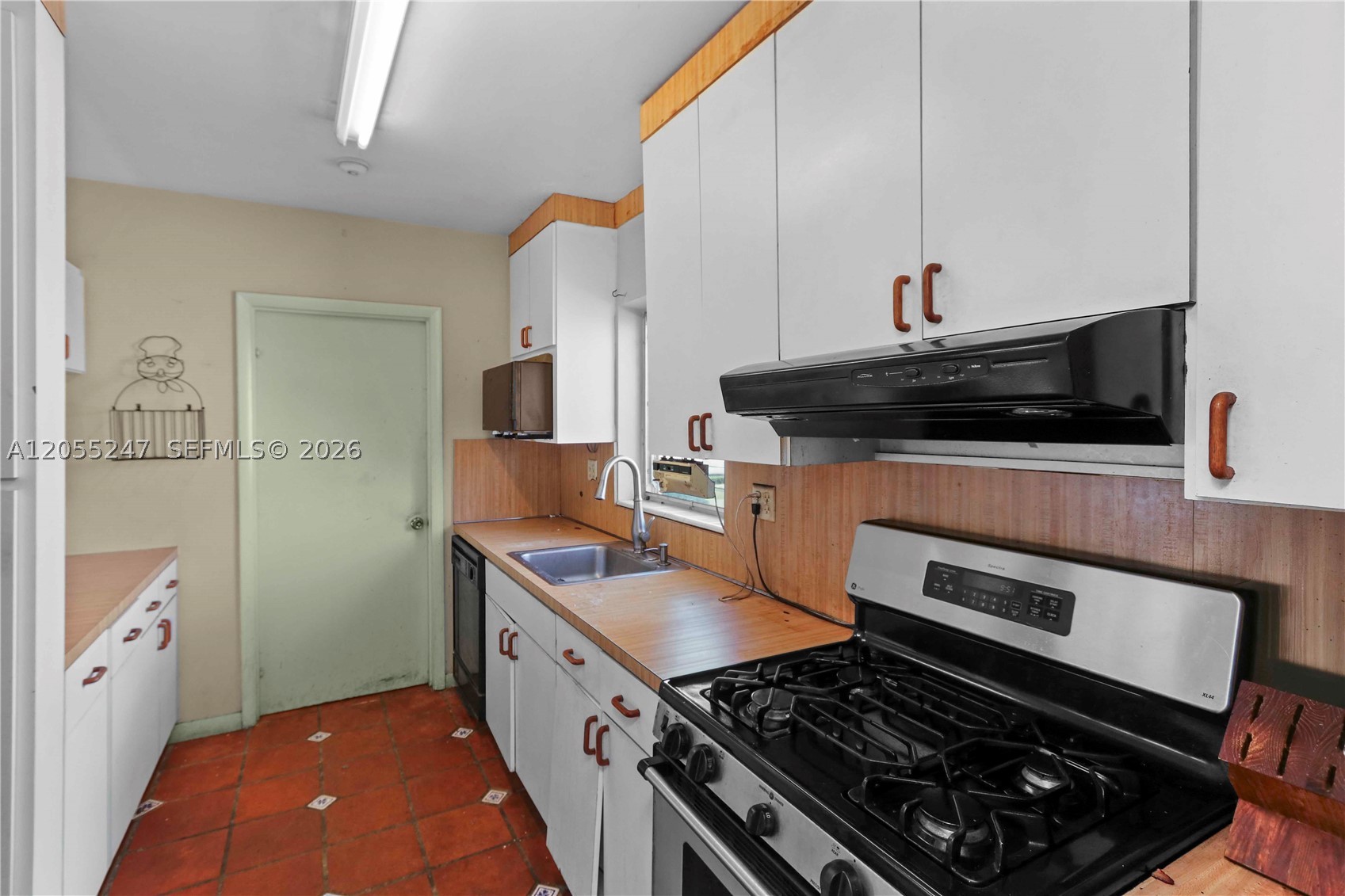 SOUTHERN ESTATES 9TH ADDN - Residential