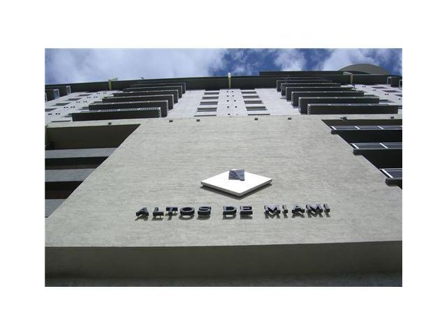 WELCOME TO THIS EXCELLENT APARTMENT LOCATED IN CENTRIC AREA  FULL 2 BEDROOMS AND 2 BATHROOMS WASHER AND DRYER INSIDE APARMENT, GRANITE COUNTER TOPS ITALIAN CABINETRY , SS APPLIANCES , JACUZZI FRESLY PAINTED WOOD FLOORS EASY TO SHOW AFTER 530 PM OR EARLIER  BY APPOINTMENT