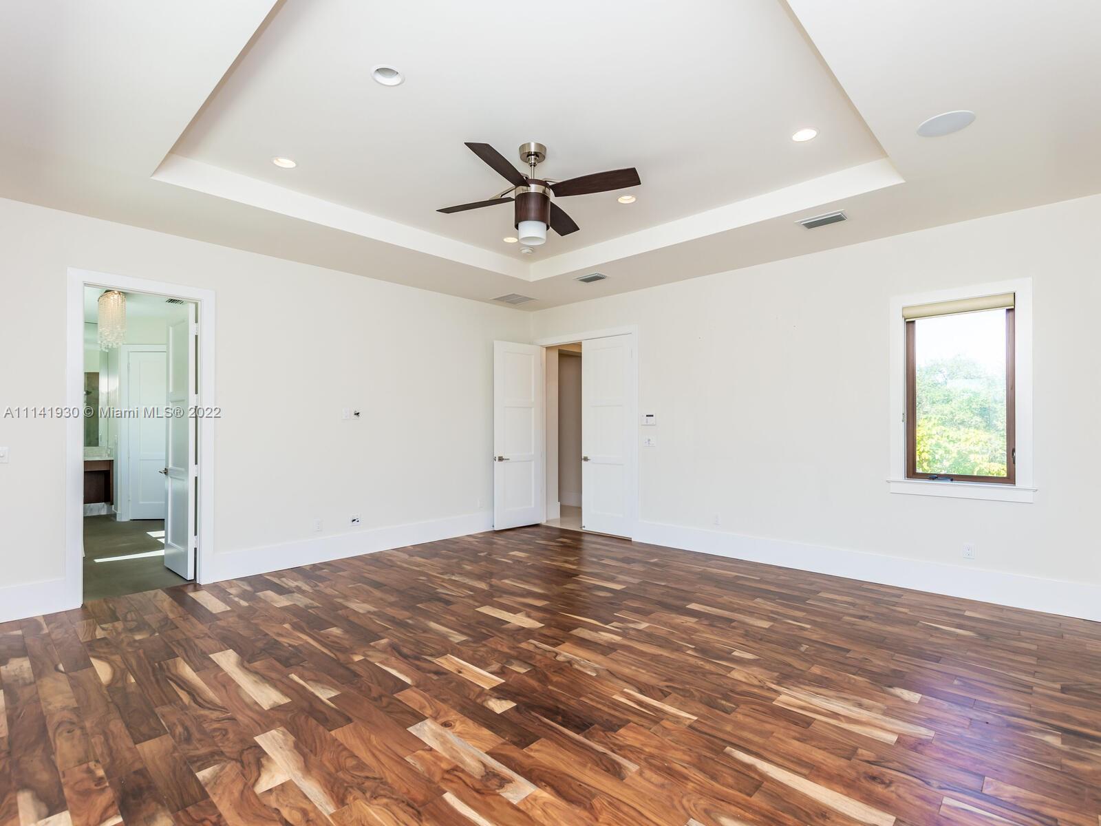 COLLINS ACRES - Residential