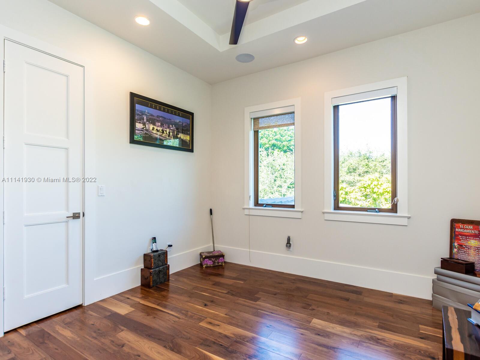 COLLINS ACRES - Residential