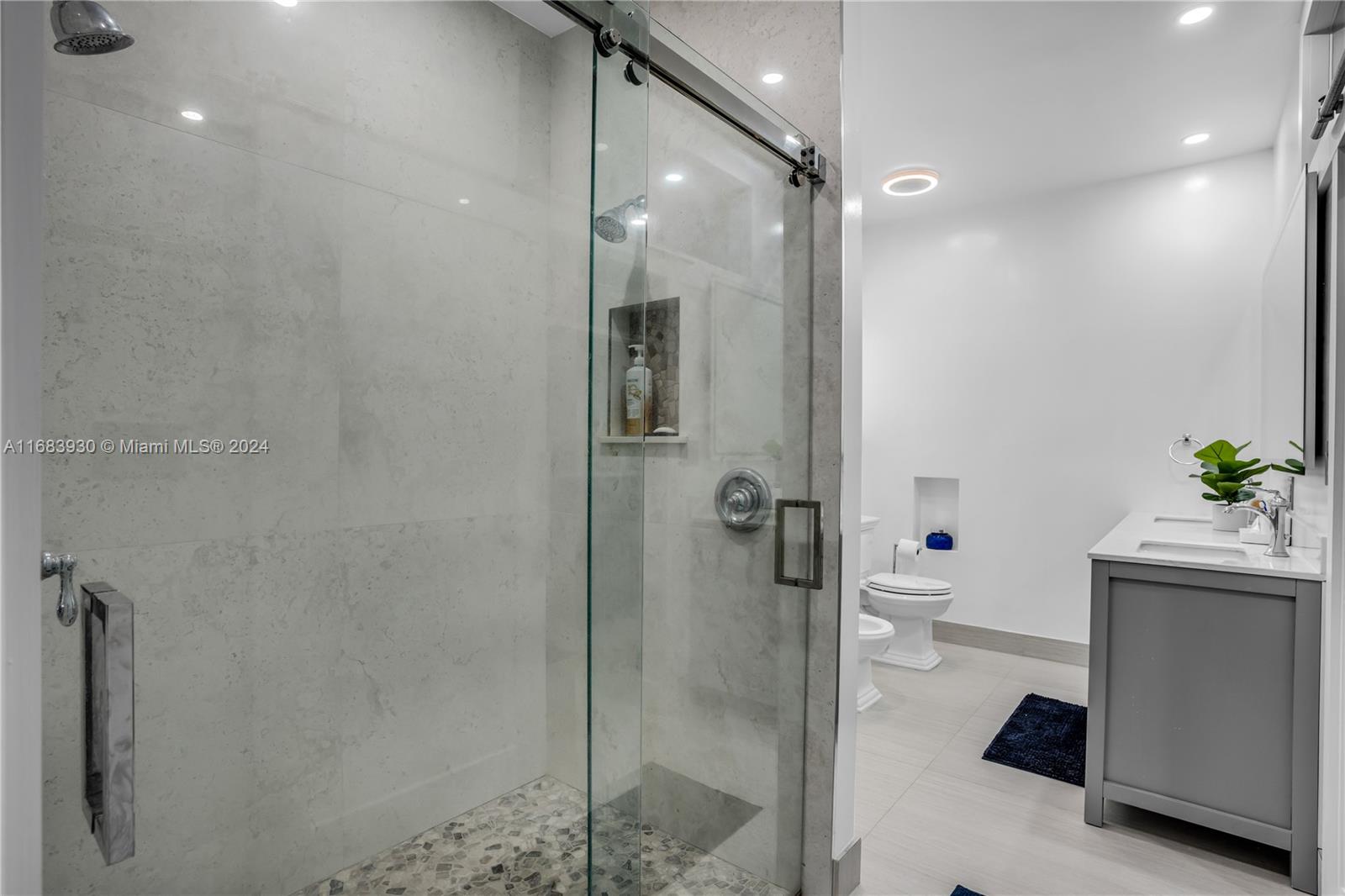 BISMARK HOMES AT VENEZIA - Residential