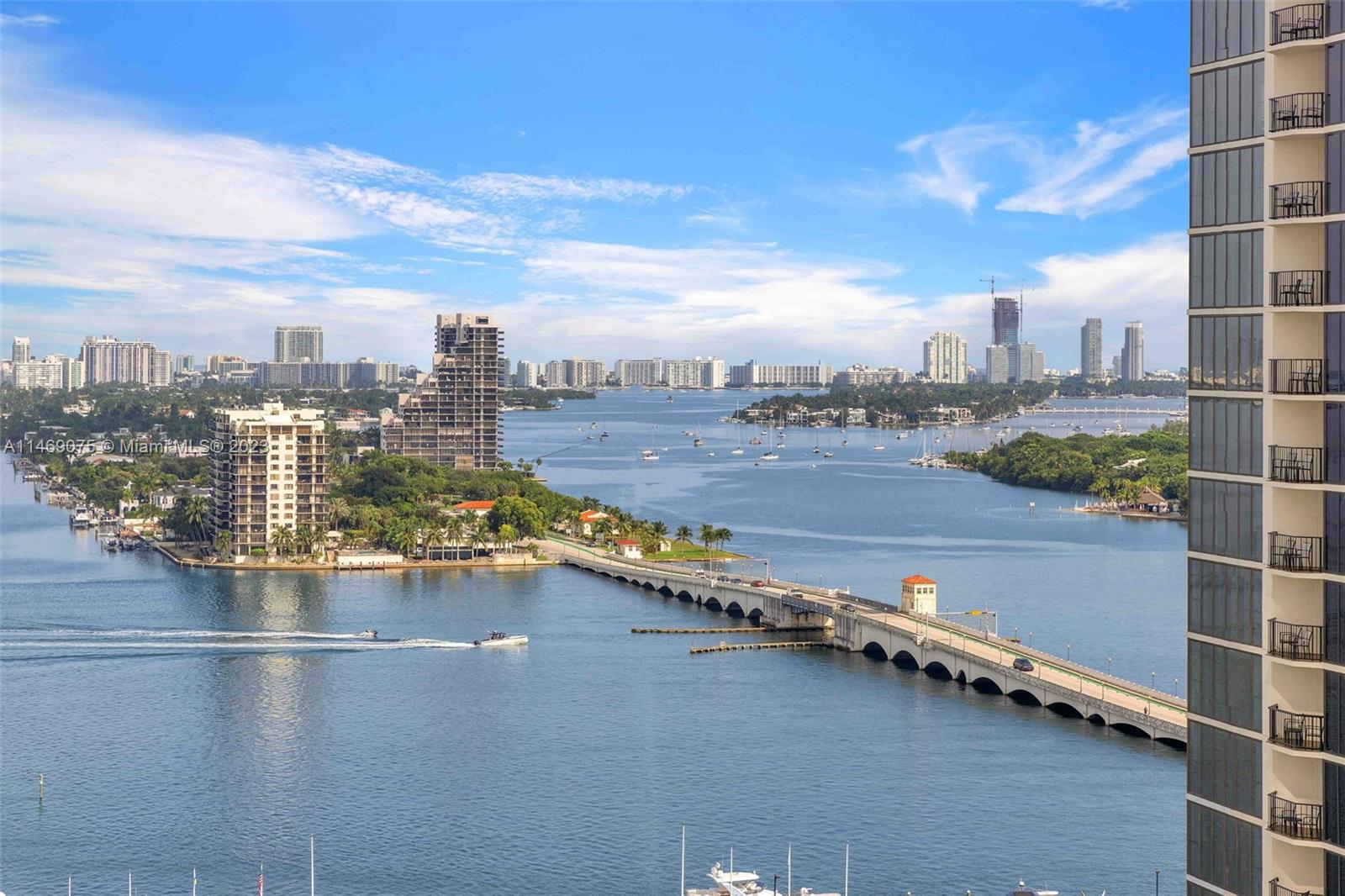 Stunning 3BR, 3BA fully furnished apartment with breathtaking Biscayne Bay views and a front-row seat to Downtown's vibrant skyline! Discover luxury living at The Grand Condominium. The Grand offers a variety of amenities all conveniently located in the building including a state of the art gym, pool area, marina, 5 restaurants, food market, 24 hour Concierge, security and much more.
The unit is available after April 1st, 2024
