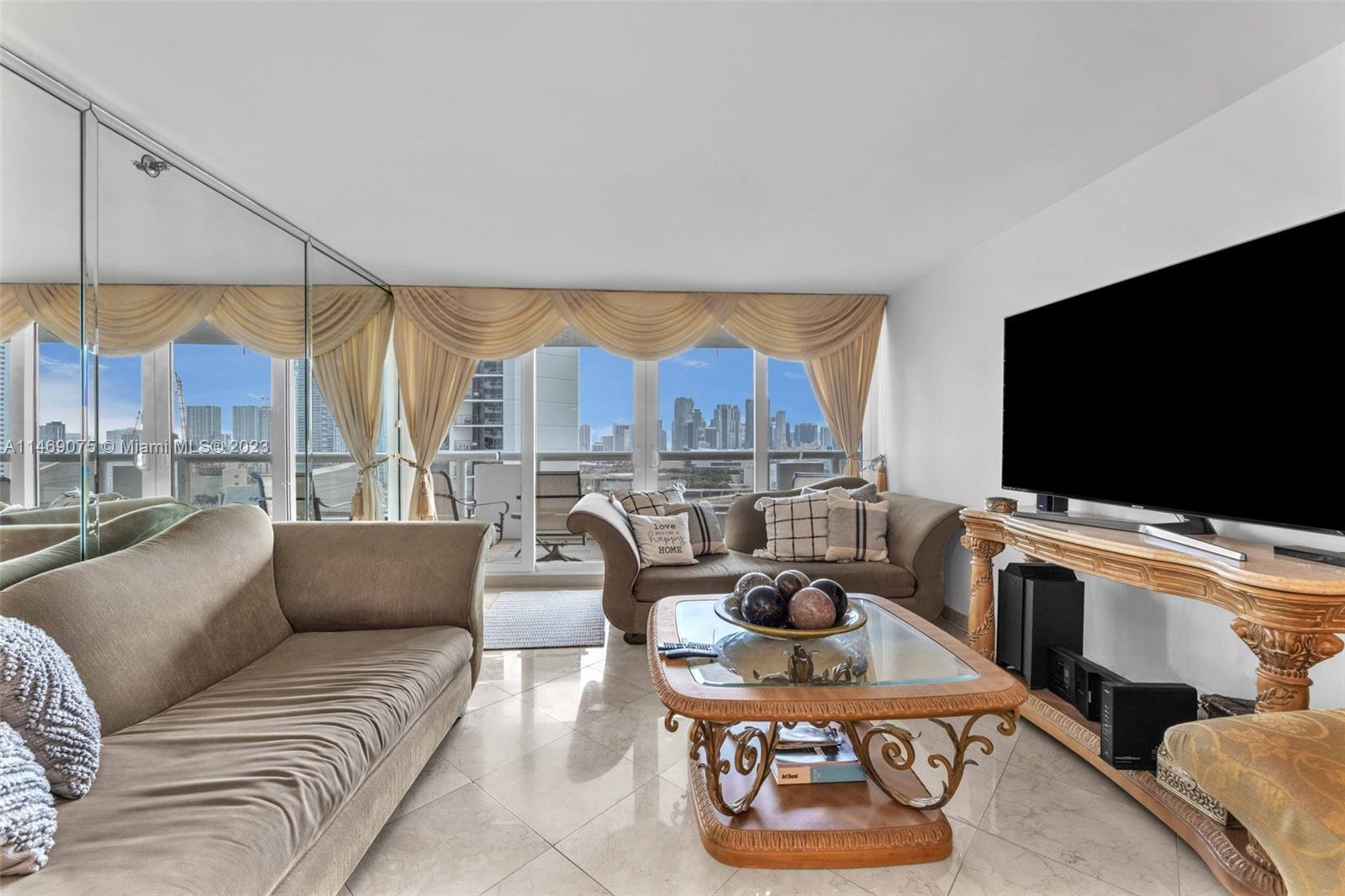 The Grand Condominium - Residential Lease