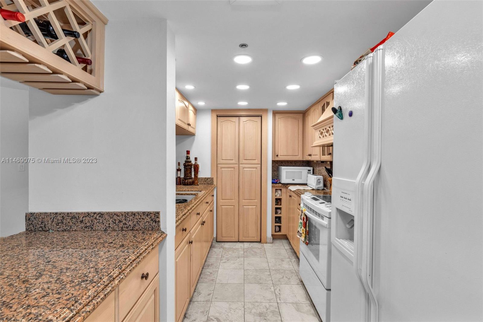 The Grand Condominium - Residential Lease