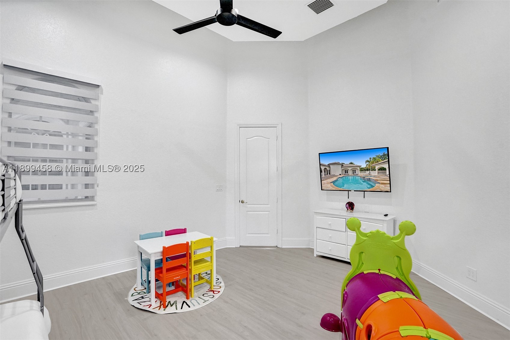 PINE MEADOW ESTATES - Residential