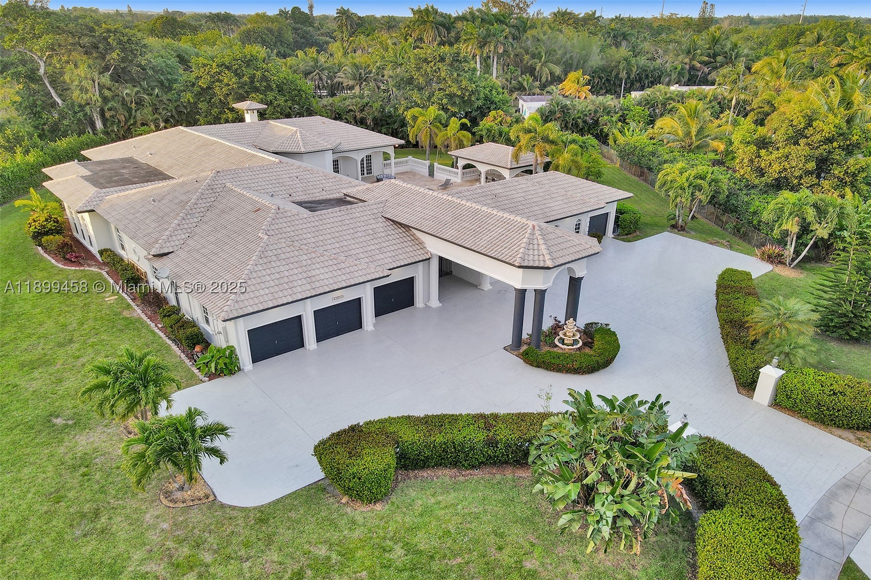 PINE MEADOW ESTATES - Residential