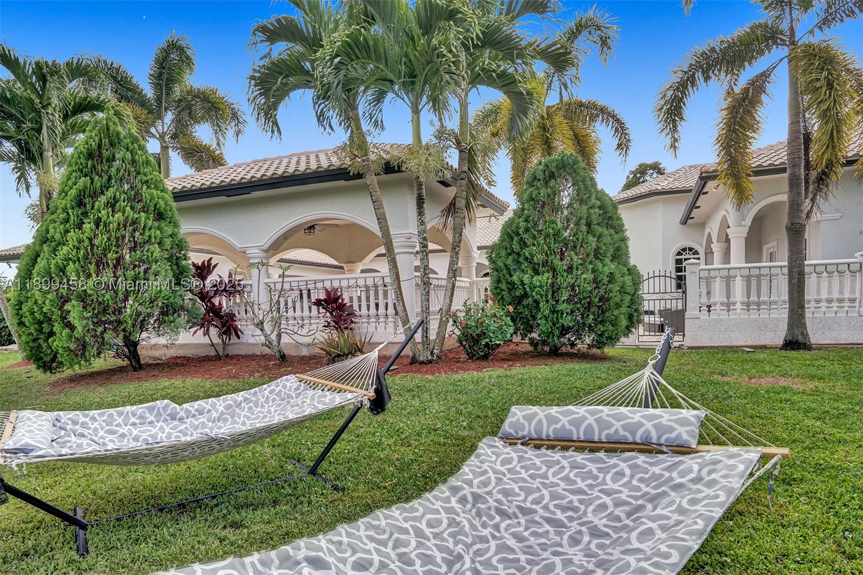 PINE MEADOW ESTATES - Residential