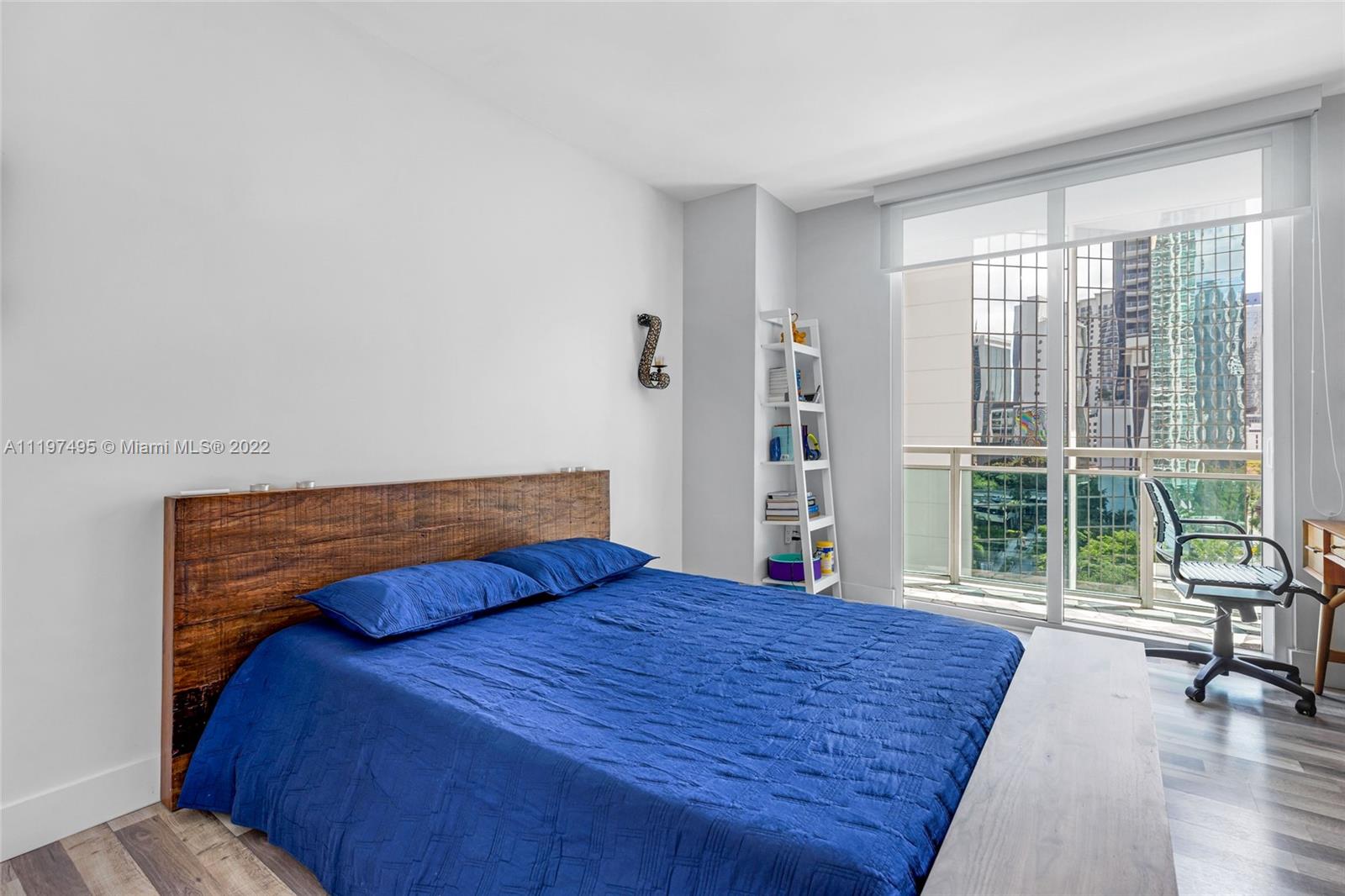 THE PLAZA 901 BRICKELL CO - Residential