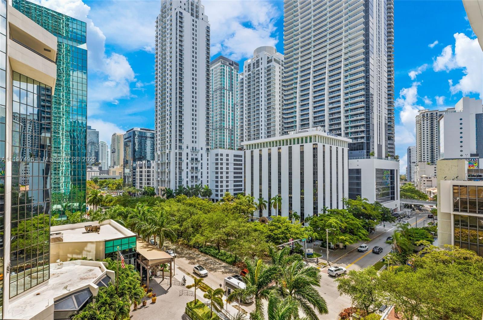 THE PLAZA 901 BRICKELL CO - Residential