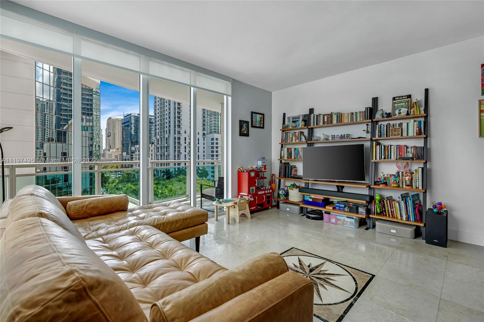 THE PLAZA 901 BRICKELL CO - Residential
