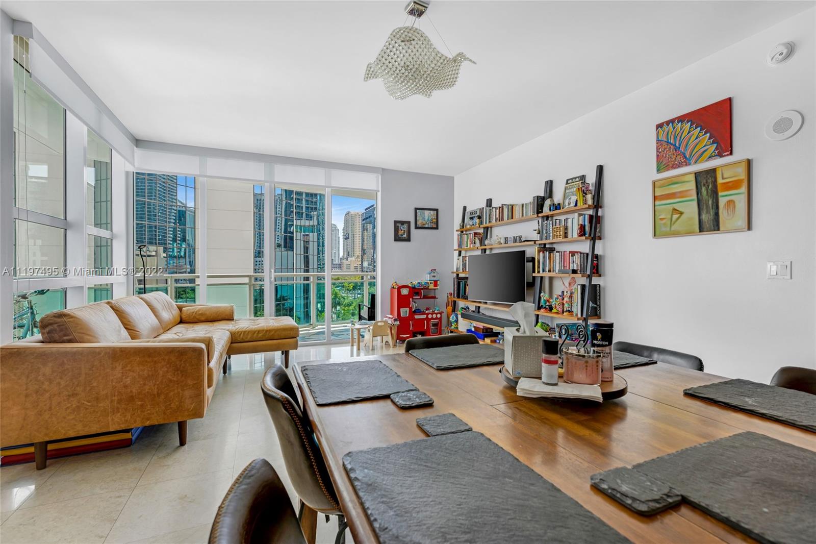 THE PLAZA 901 BRICKELL CO - Residential