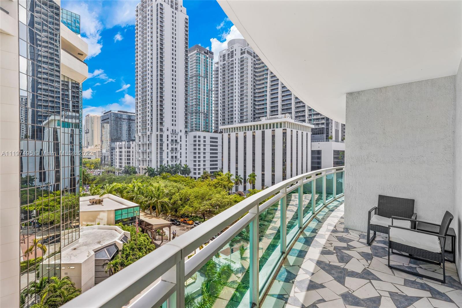 THE PLAZA 901 BRICKELL CO - Residential