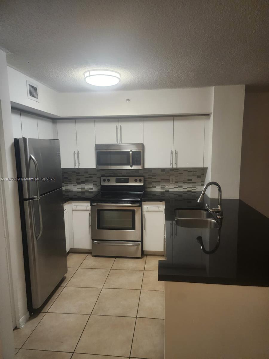 ENCLAVE AT DORAL CONDO NO - Residential Lease