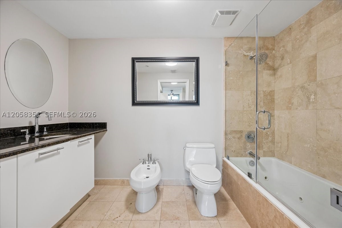 LOFTS AT MAYFAIR CONDO - Residential
