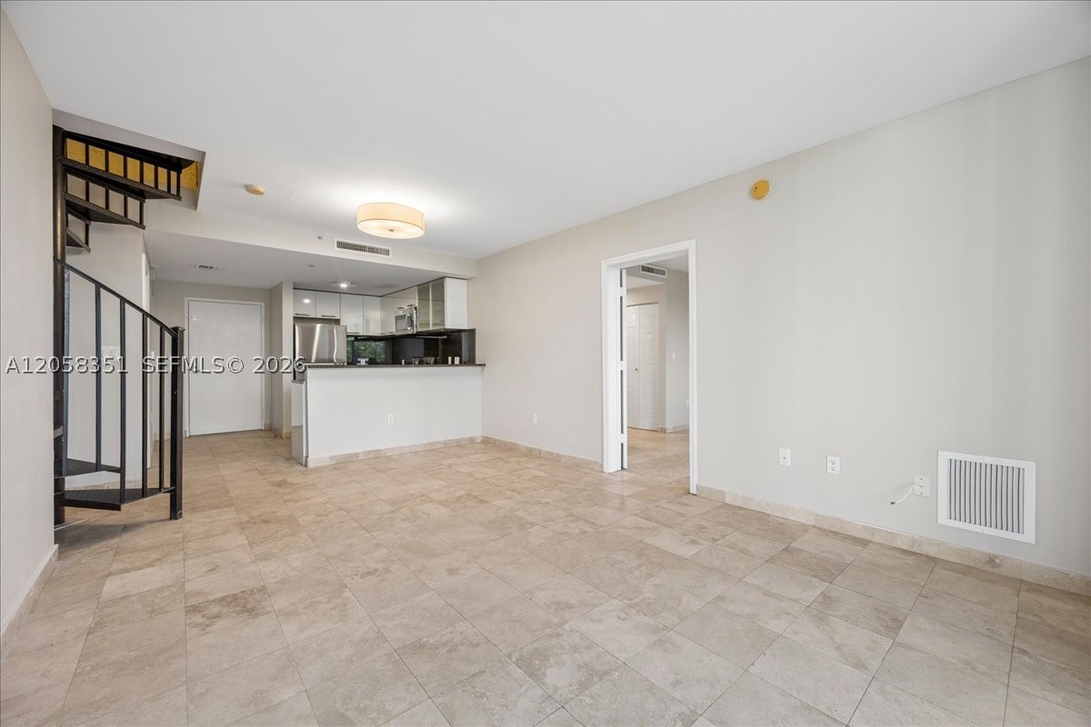 LOFTS AT MAYFAIR CONDO - Residential