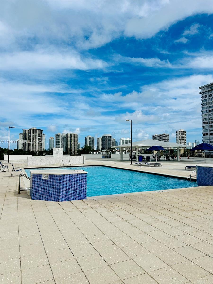 COMMODORE PLAZA CONDO - Residential