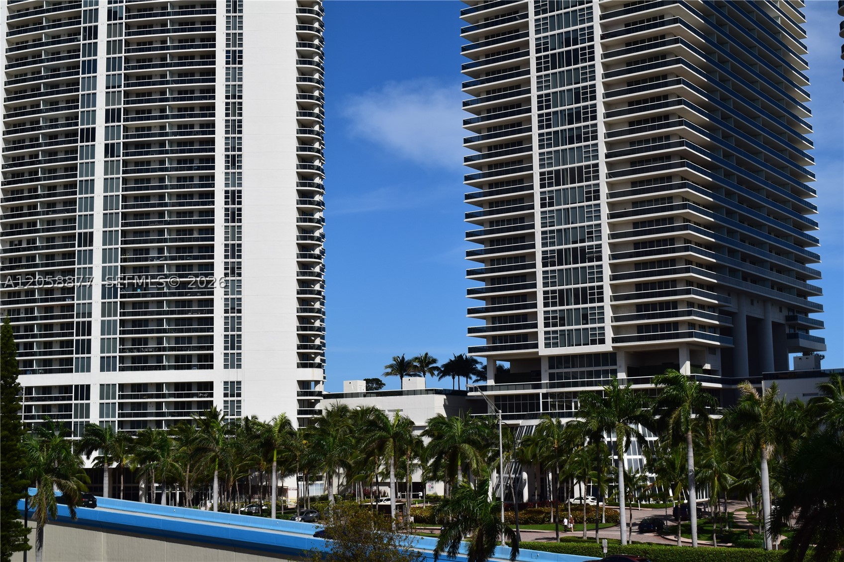 PLAZA TOWERS SOUTH CONDO - Residential