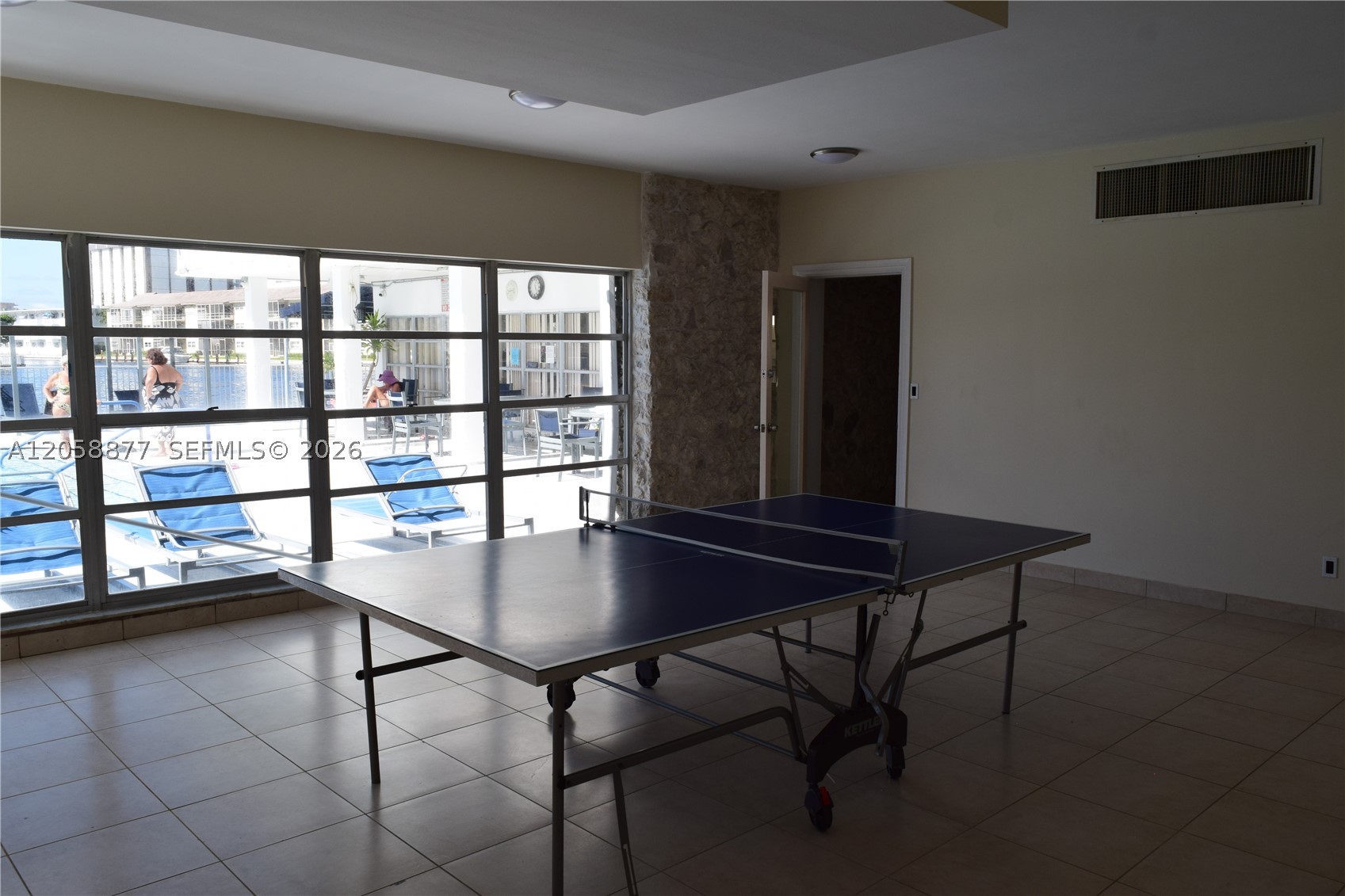 PLAZA TOWERS SOUTH CONDO - Residential
