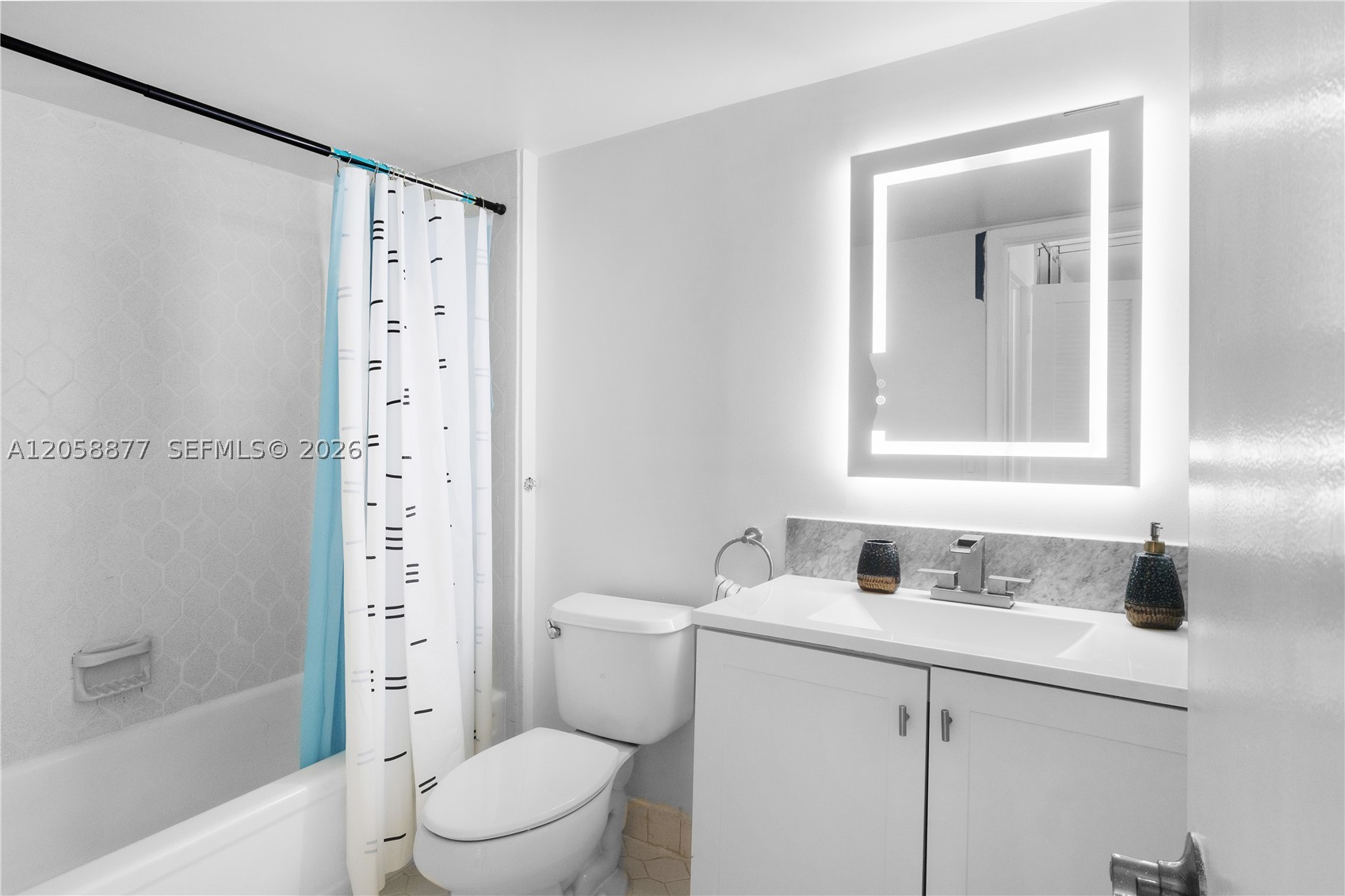 PLAZA TOWERS SOUTH CONDO - Residential