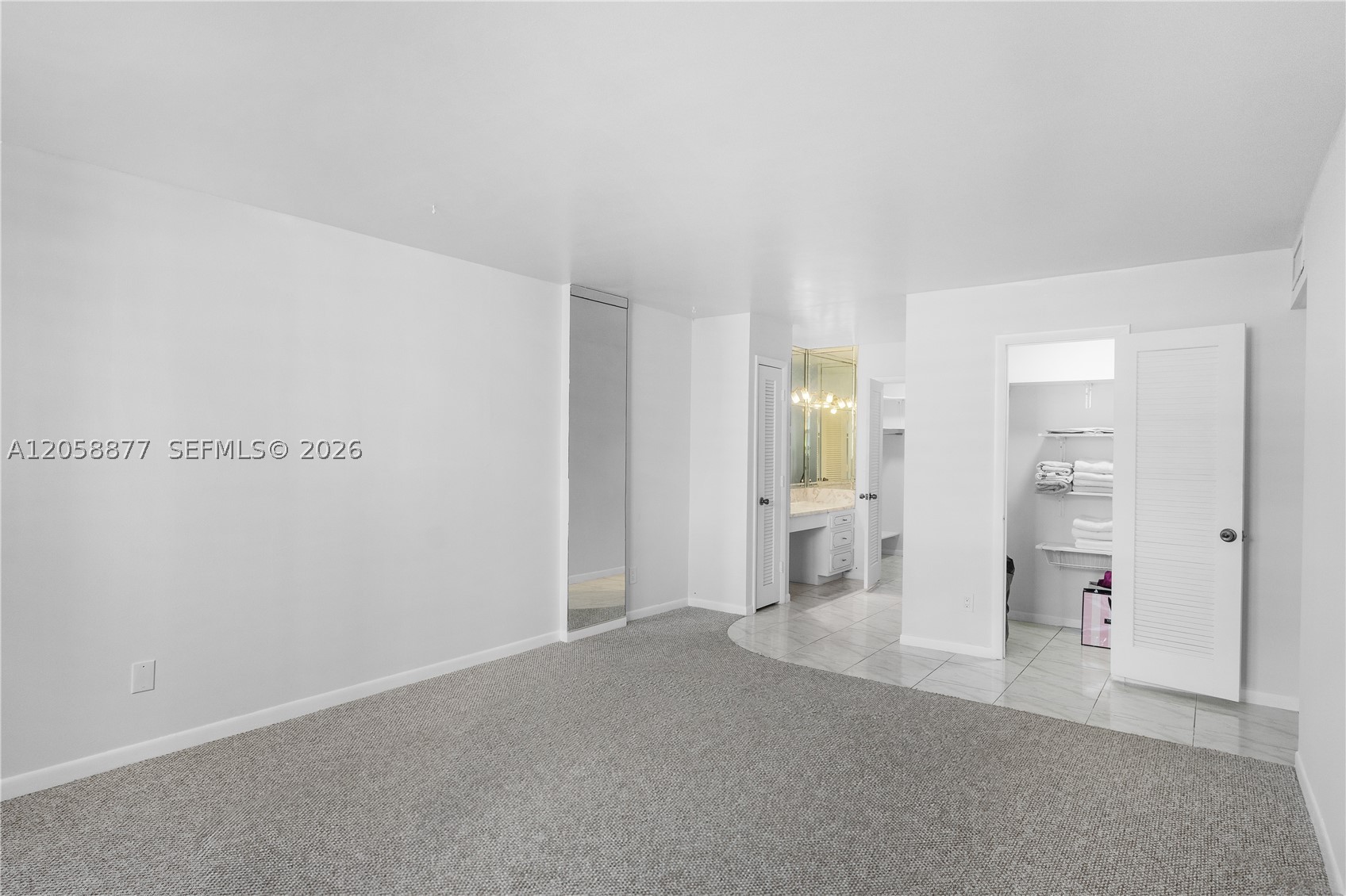 PLAZA TOWERS SOUTH CONDO - Residential