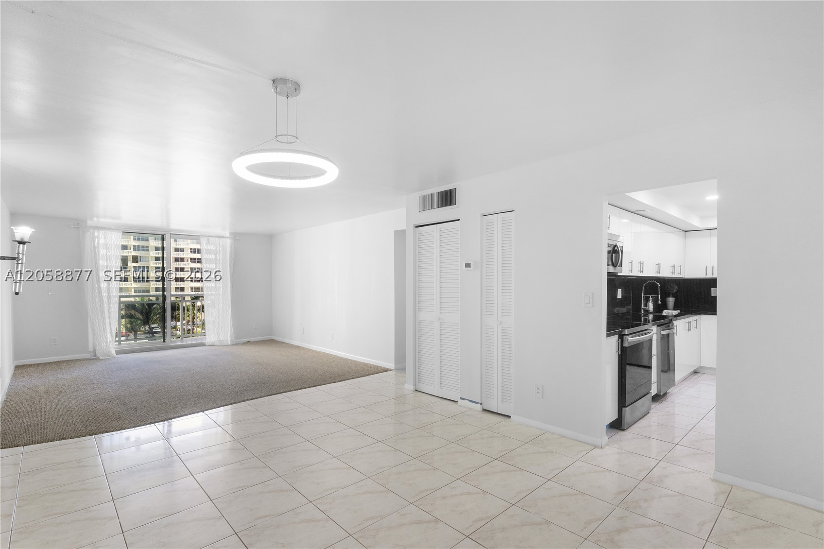 PLAZA TOWERS SOUTH CONDO - Residential