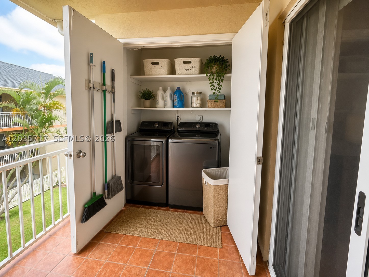 VILLA RUSTICA I CONDO - Residential Lease