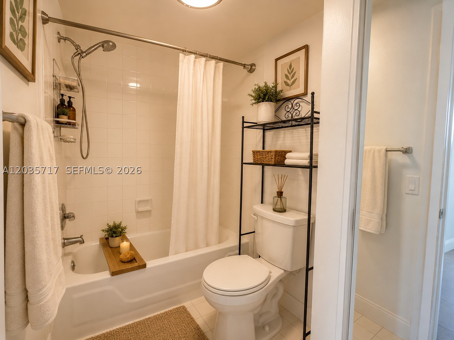 VILLA RUSTICA I CONDO - Residential Lease