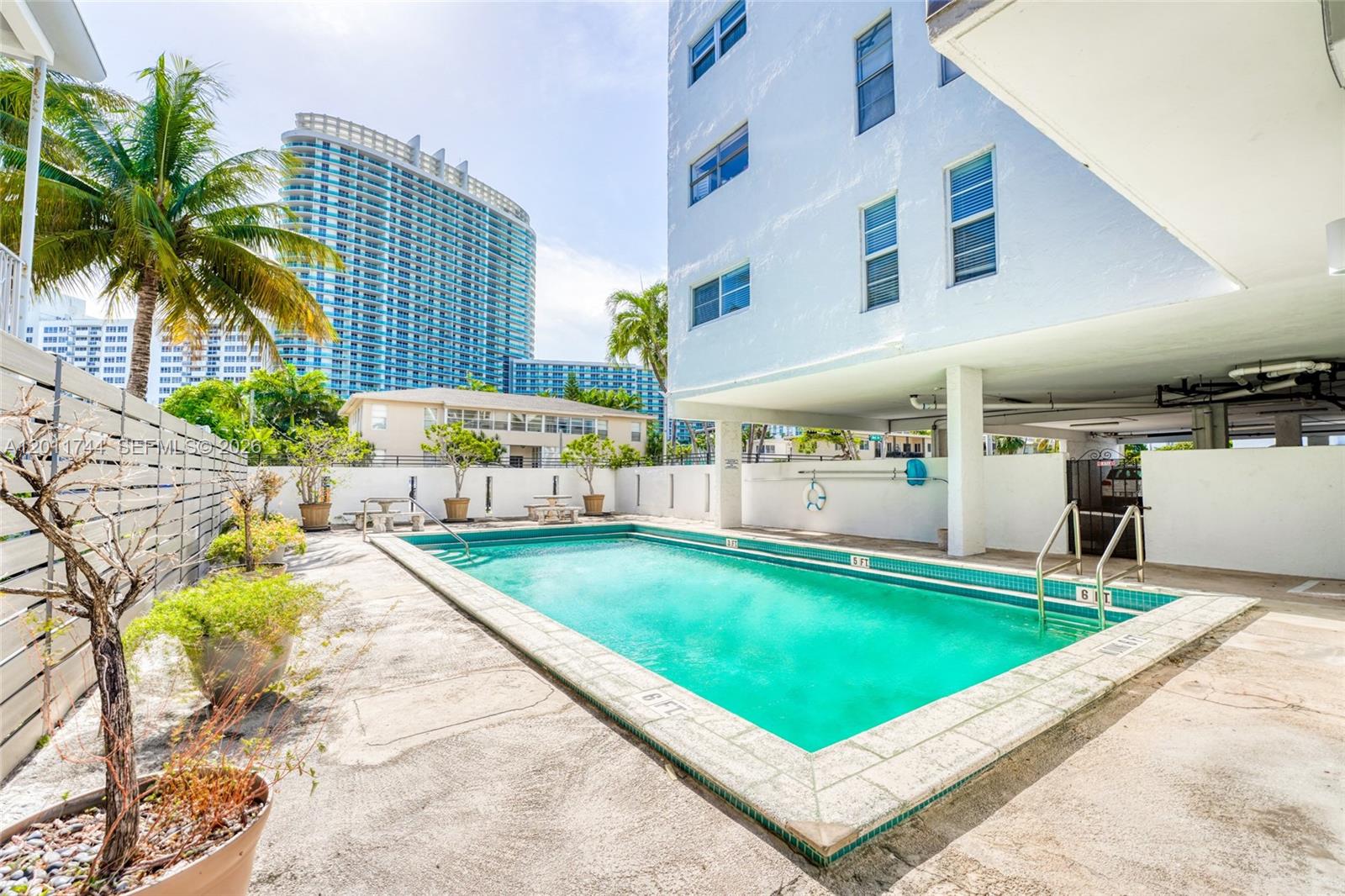 BAYSHORE TERRACE CONDO - Residential