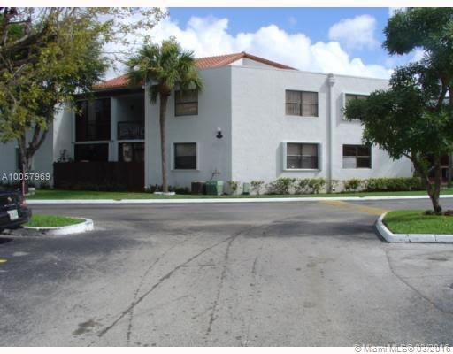 VERY NICE 2 BED 1 BATH UNIT IN FONTAINBLEAU. TILE FLOORS THROUGHOUT VERY NICE KITCHEN. GATED COMMUNITY WITH POOL AND TENNIS COURT. TENANT OCCUPIED AND CAN ONLY SHOW ON SUNDAYS.