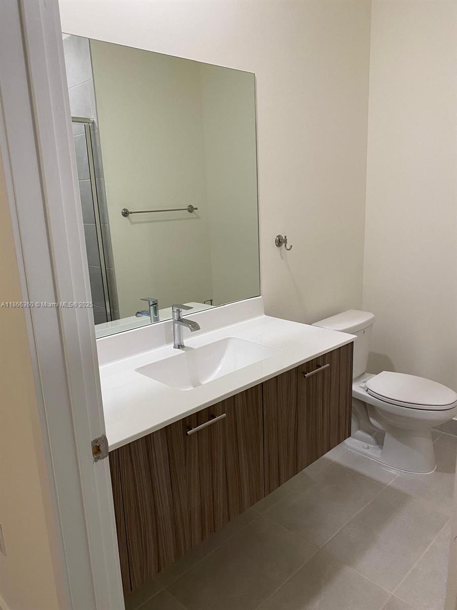 APEX AT PARK CENTRAL COND - Residential