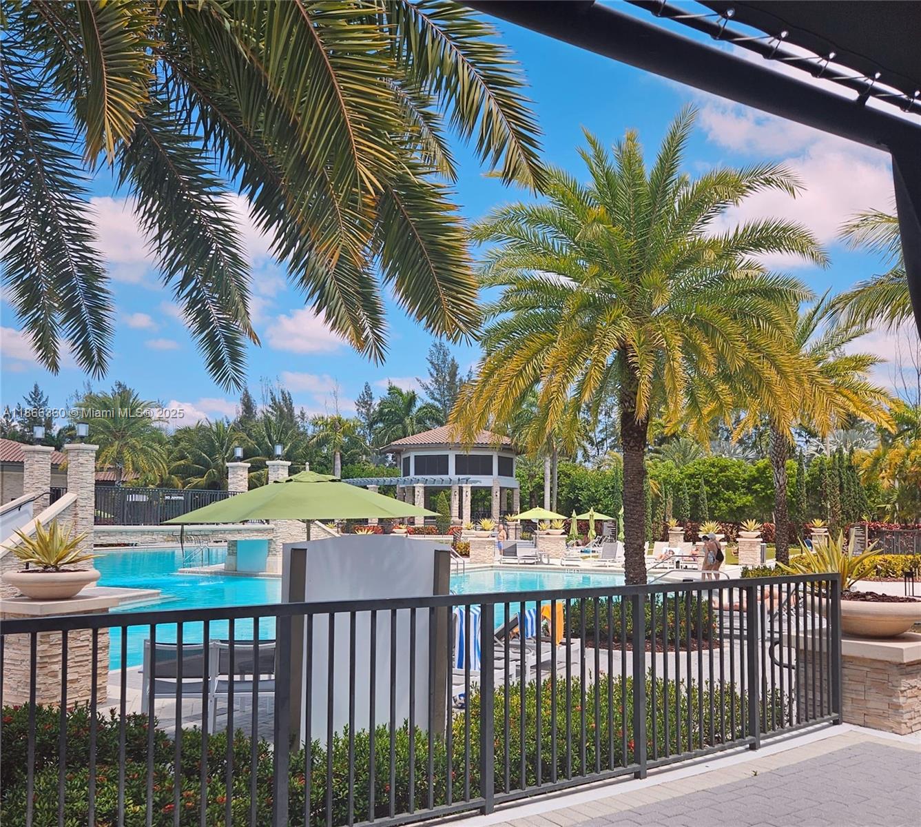 APEX AT PARK CENTRAL COND - Residential