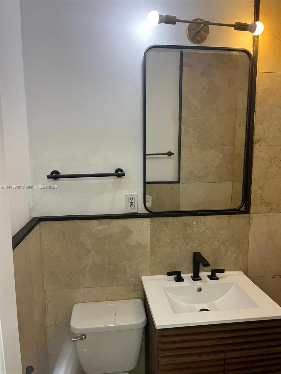 THE SQUARE AT 62ND ST CON - Residential Lease