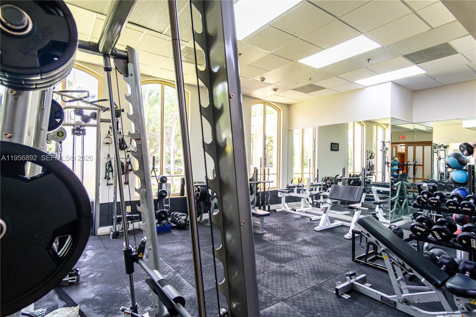 DORAL SANDS - Residential