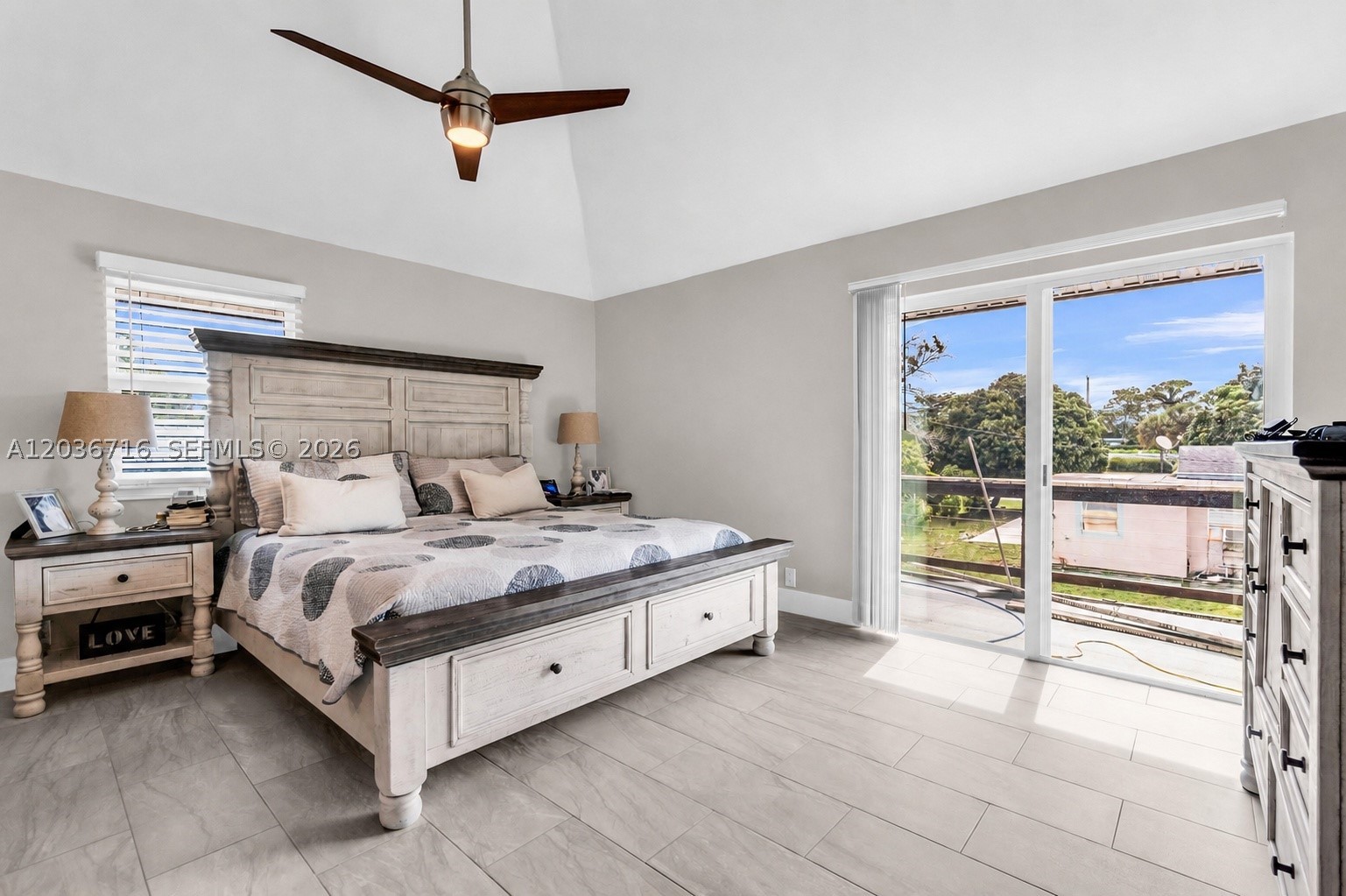 COUNTRY CLUB ACRES 5 - Residential