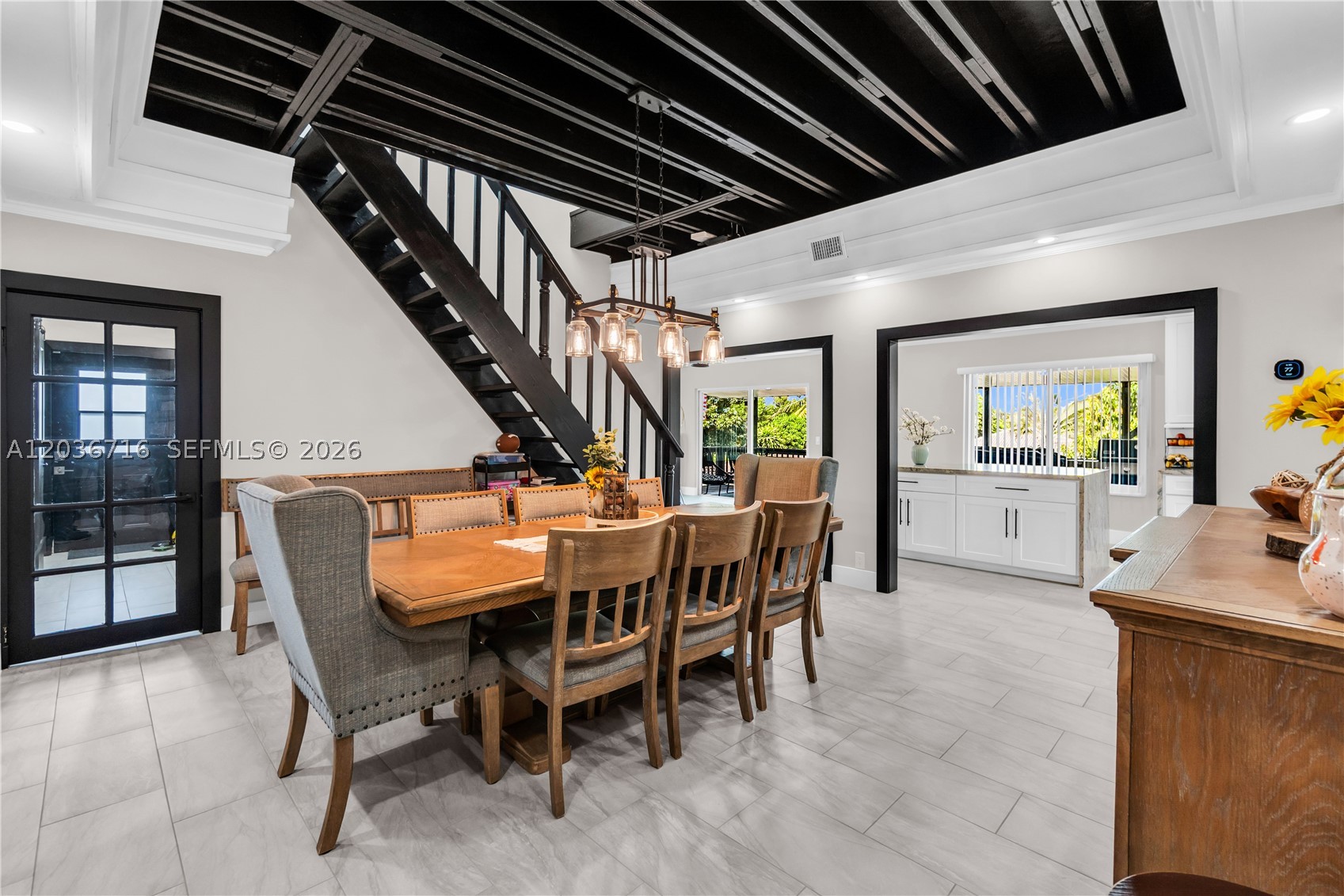 COUNTRY CLUB ACRES 5 - Residential