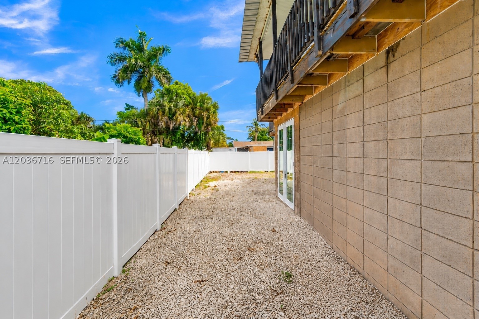 COUNTRY CLUB ACRES 5 - Residential