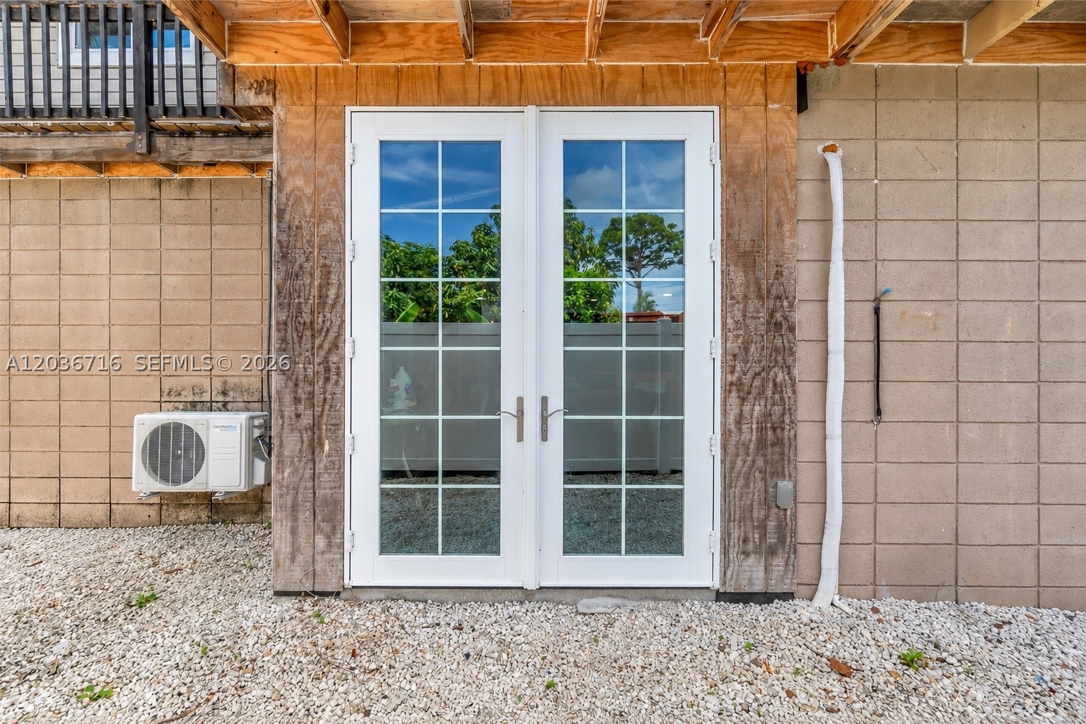 COUNTRY CLUB ACRES 5 - Residential