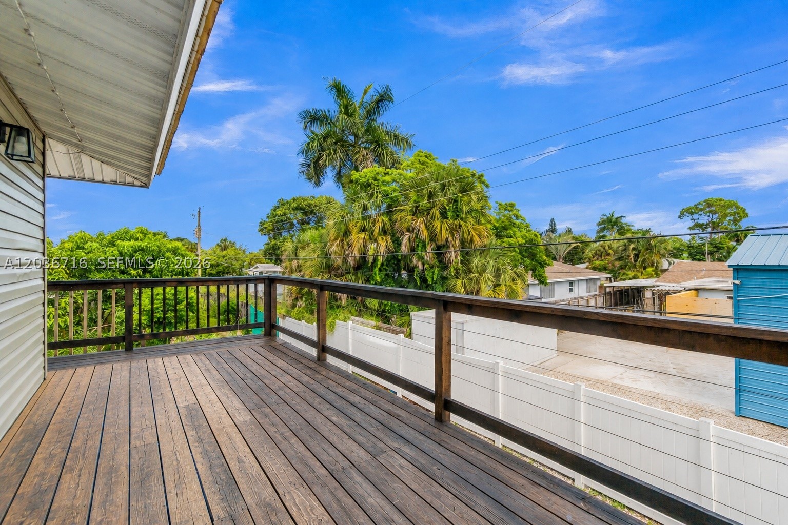 COUNTRY CLUB ACRES 5 - Residential