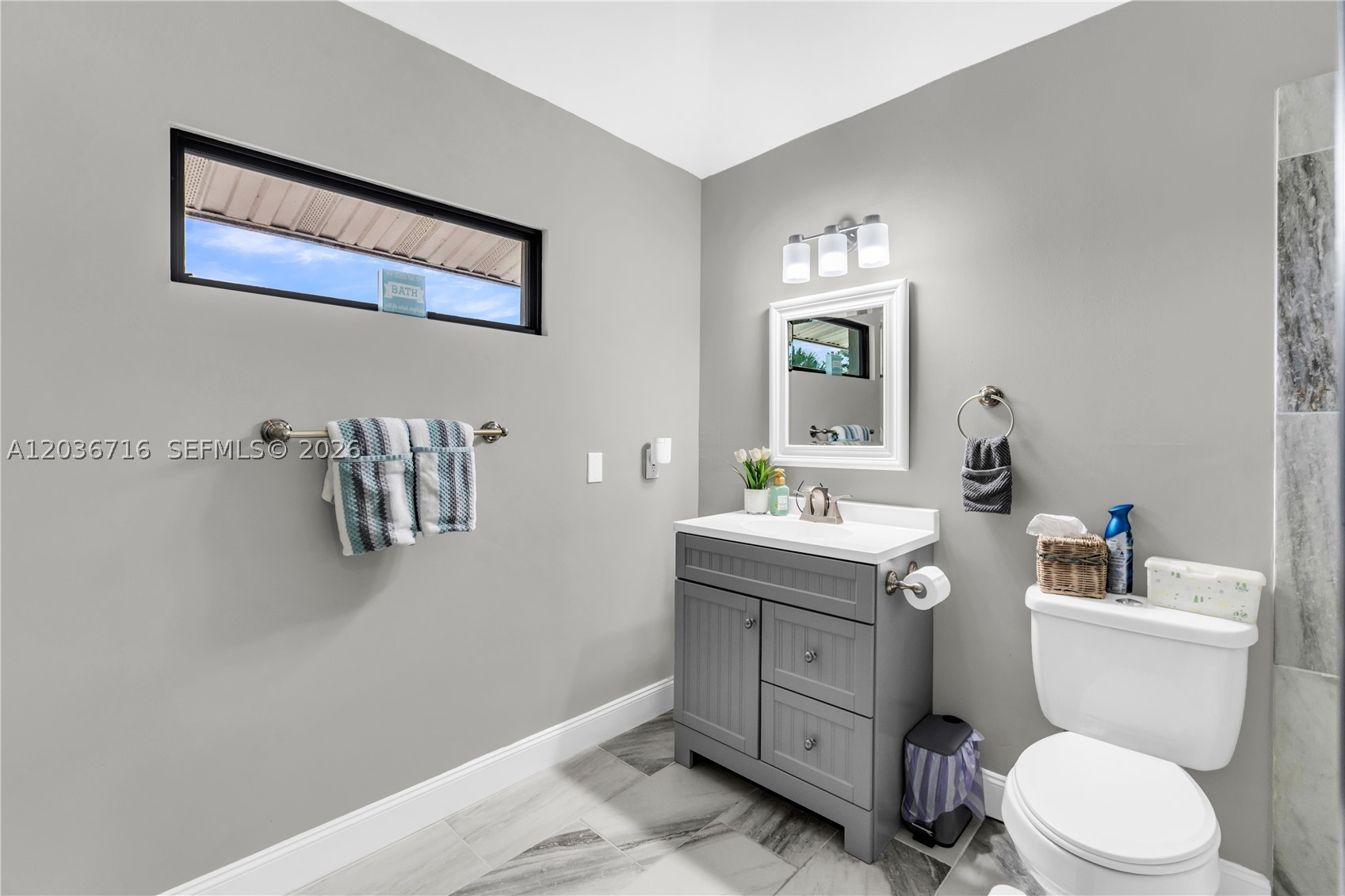 COUNTRY CLUB ACRES 5 - Residential