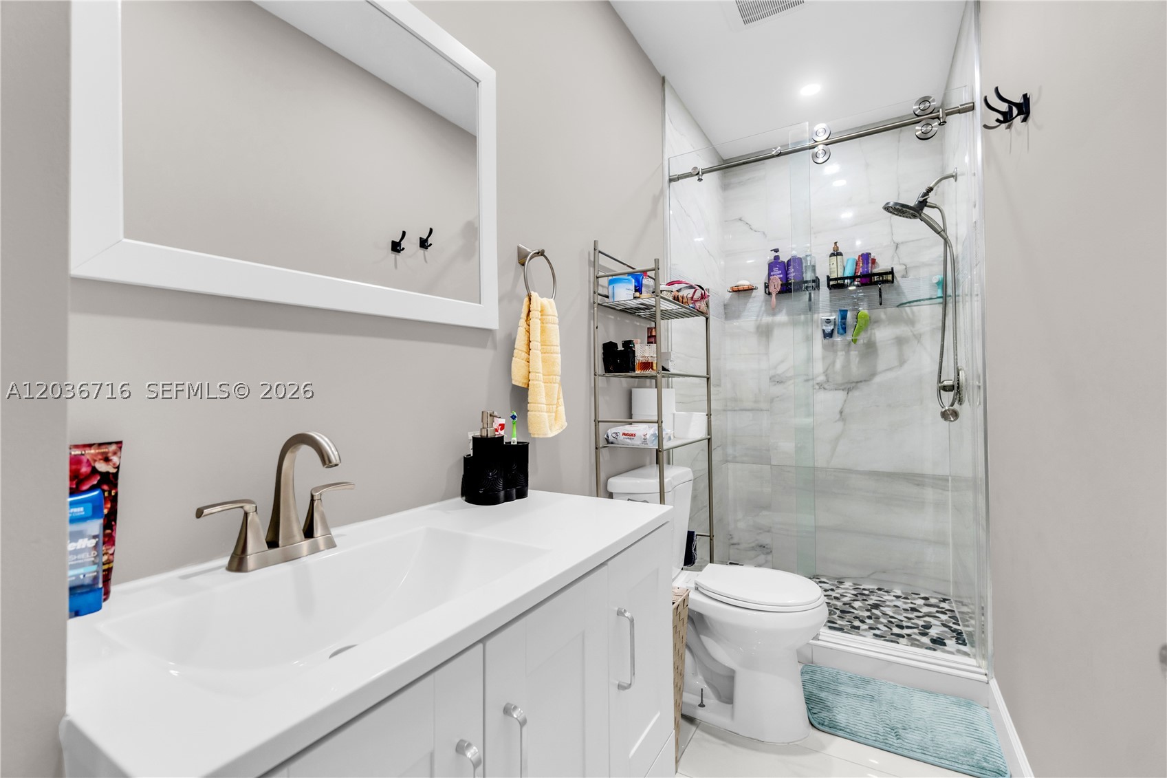 COUNTRY CLUB ACRES 5 - Residential