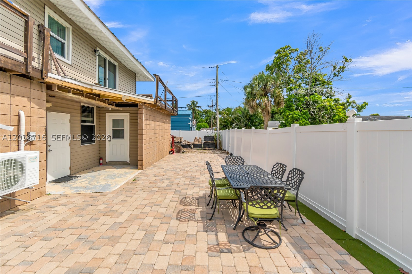 COUNTRY CLUB ACRES 5 - Residential