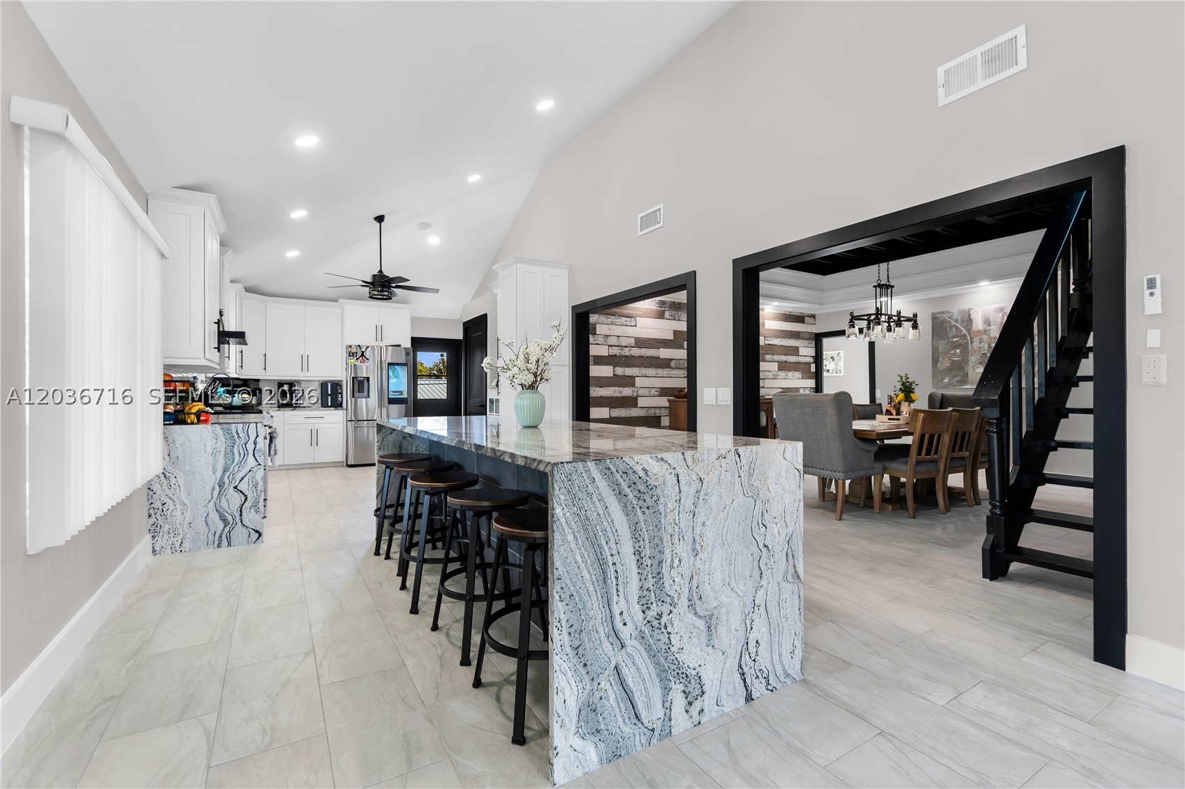 COUNTRY CLUB ACRES 5 - Residential
