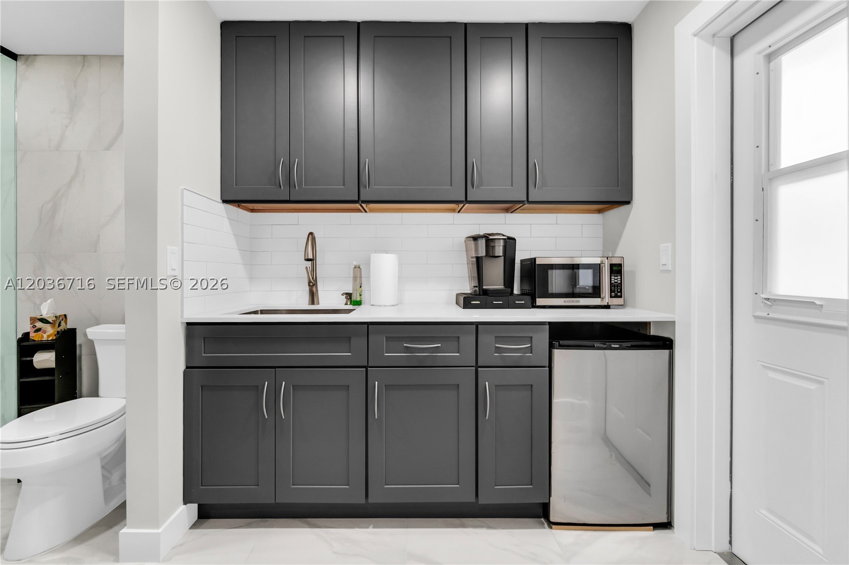 COUNTRY CLUB ACRES 5 - Residential