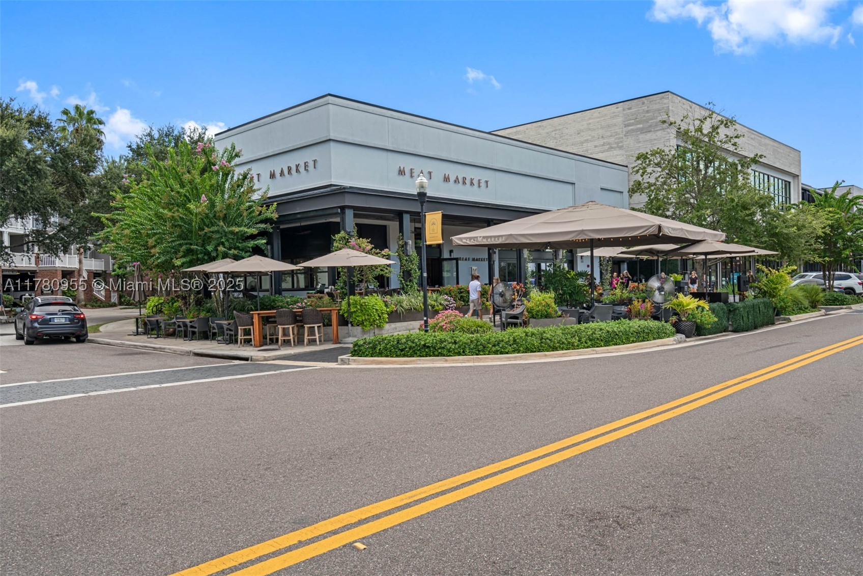 HYDE PARKPLACE II - Residential
