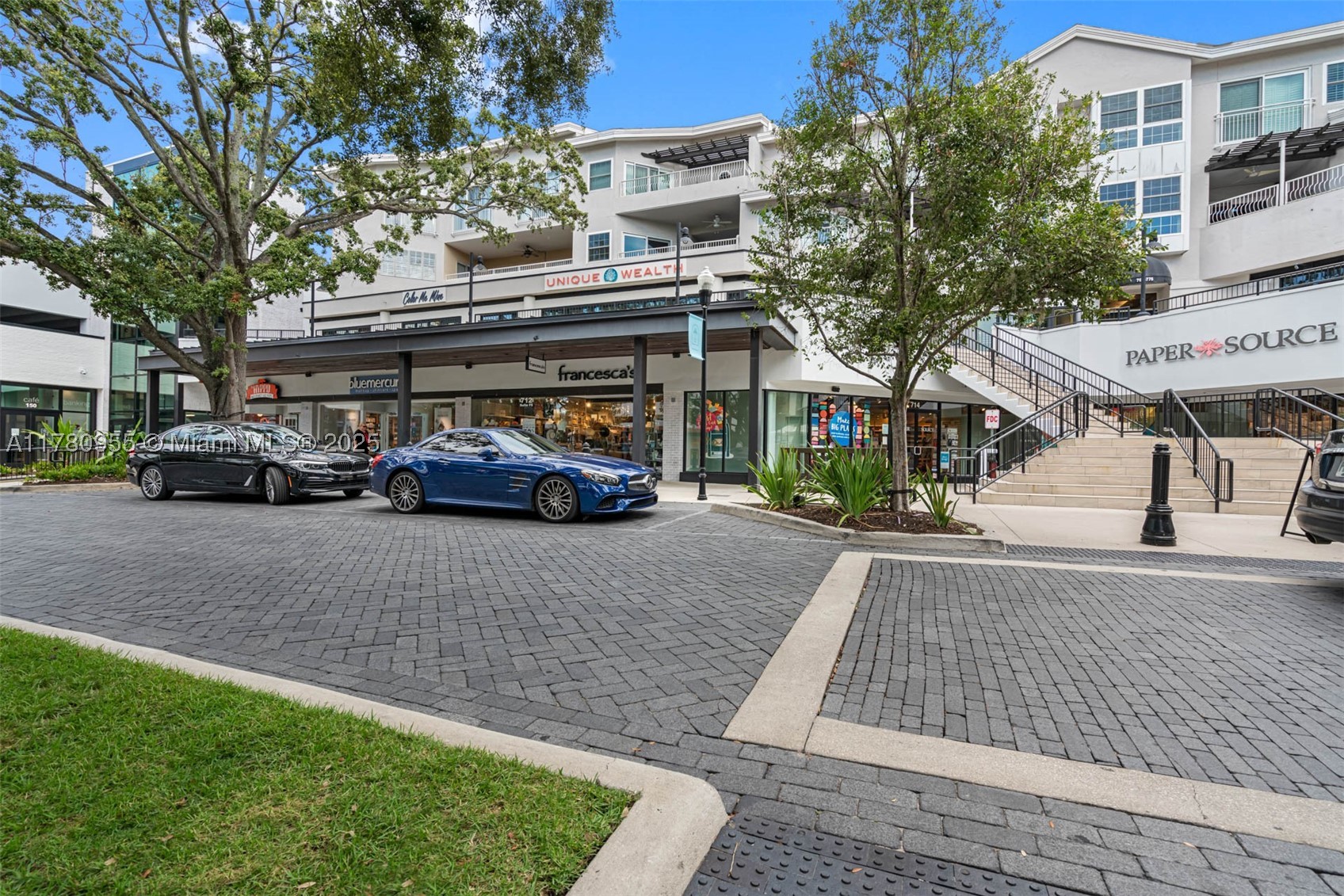 HYDE PARKPLACE II - Residential
