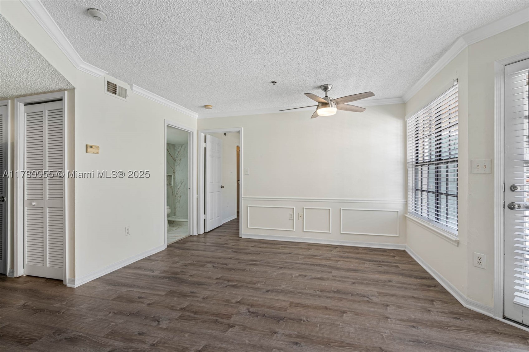 HYDE PARKPLACE II - Residential
